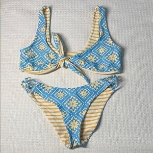 Oneill blue and yellow reversible bikini size xs/small